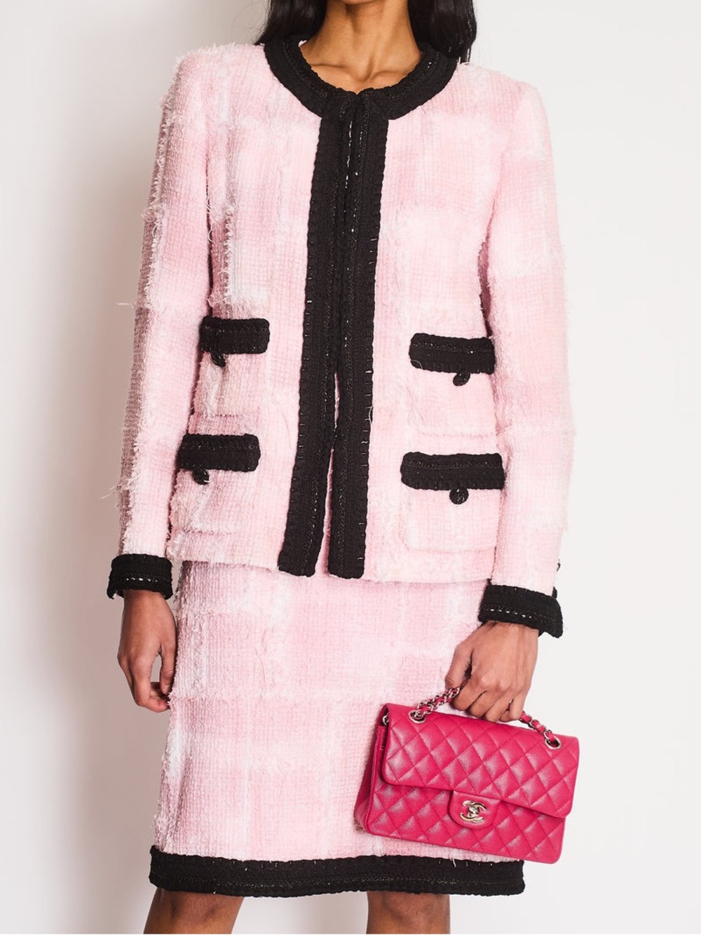 CRUISE 2022 PINK AND BLACK TWEED BLAZER AND MIDI SKIRT SET WITH BLACK CC